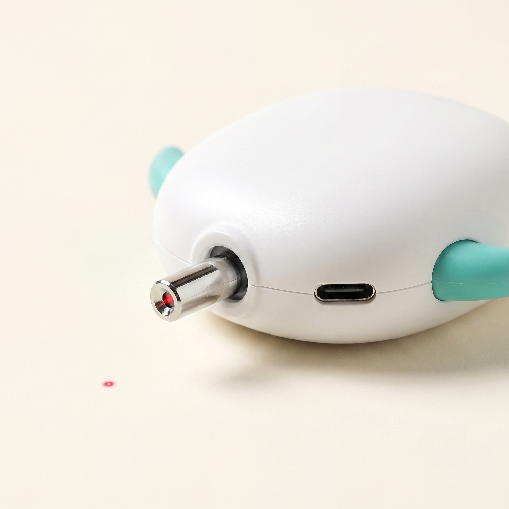 Láser automático para gato tipo collar — juega y caza solo, recargable USB